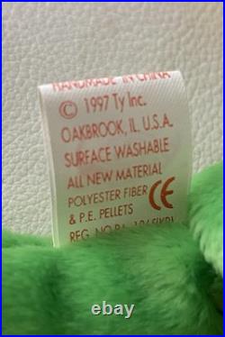 Rare Retired 1997 TY BEANIE BABY SMOOCHY THE FROG WITH TWO TAG HOLDERS ERRORS Rare Retired 1997 TY BEANIE BABY SMOOCHY THE FROG WITH TWO TAG HOLDERS ERRORS