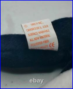 TWO RARE Ty Beanie Babies Stinky the Skunks 4017 1996 DOB 2-13-95 with ERRORS